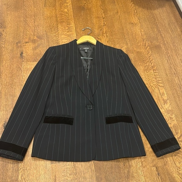 Kasper Women’s Blazer and Trouser Set Black and White Size 10P - Picture 2 of 9